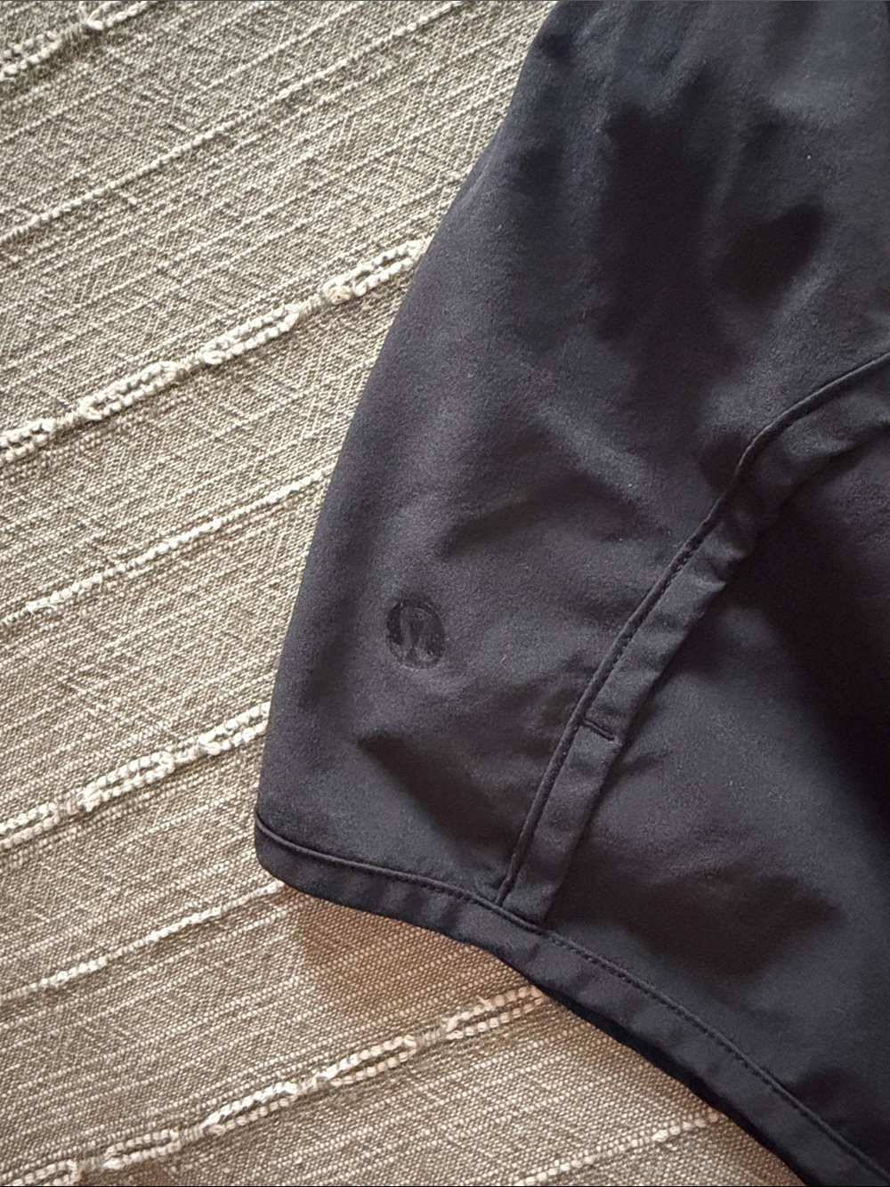 lululemon speed up shorts - Picture 2 of 3